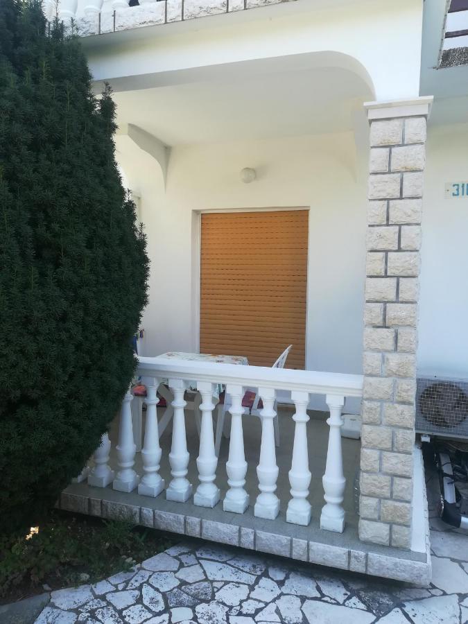 Alemka Apartment Banjol Exterior foto